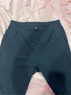 lululemon athletica Women's Black Track Pants & Joggers